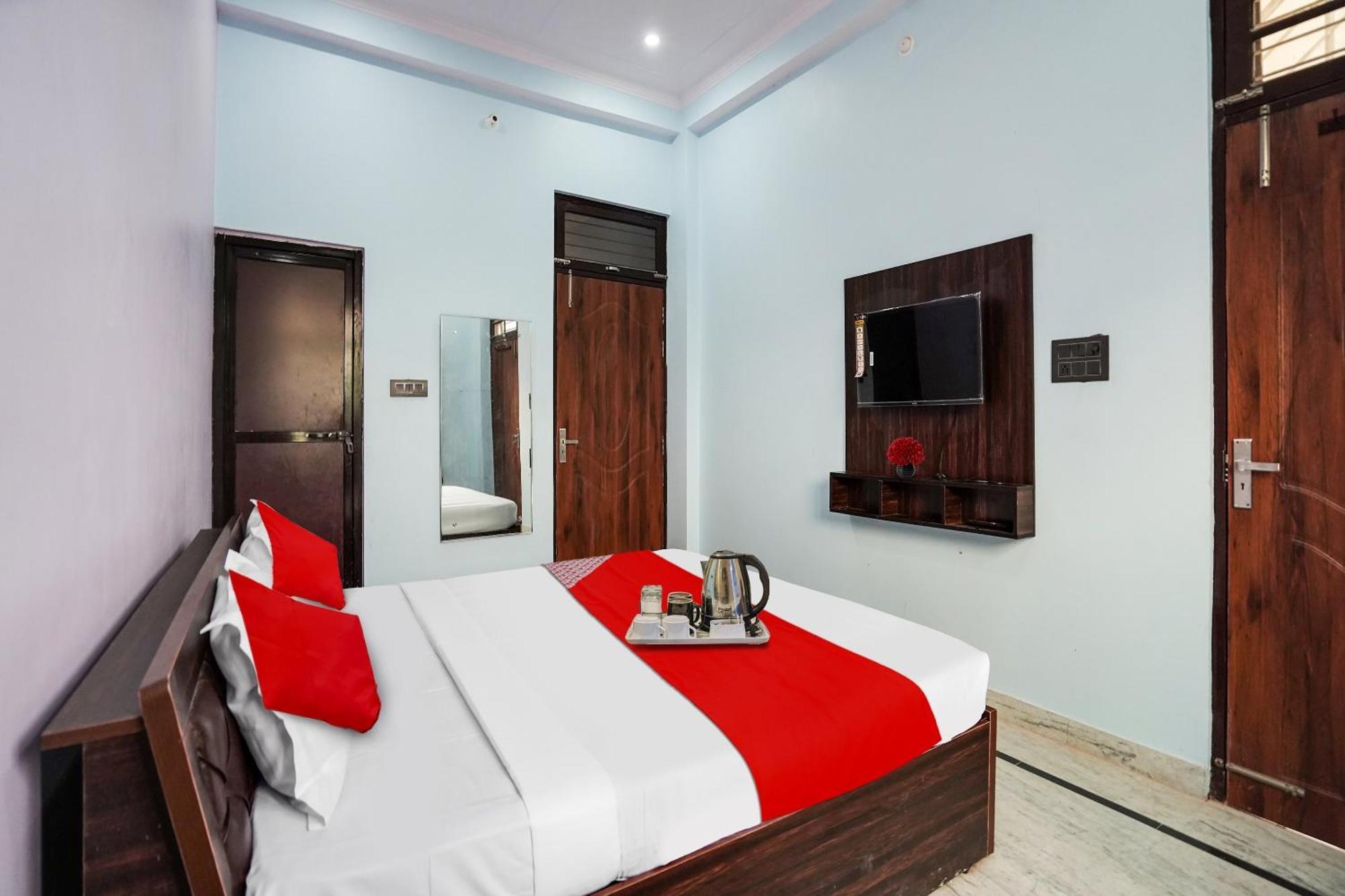 Chinhat Hotel O Ayurma Inn מראה חיצוני תמונה