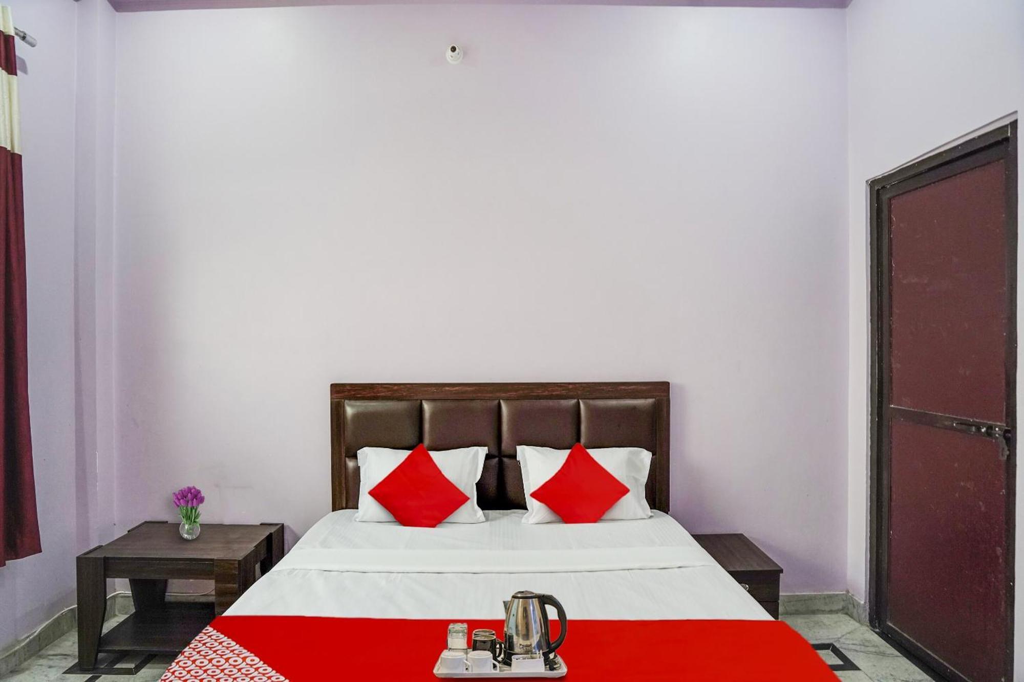 Chinhat Hotel O Ayurma Inn מראה חיצוני תמונה
