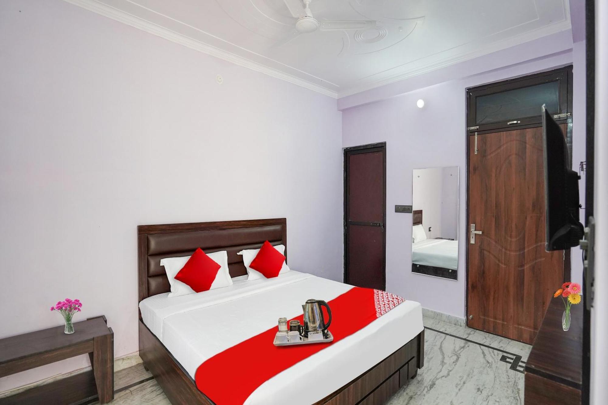 Chinhat Hotel O Ayurma Inn מראה חיצוני תמונה