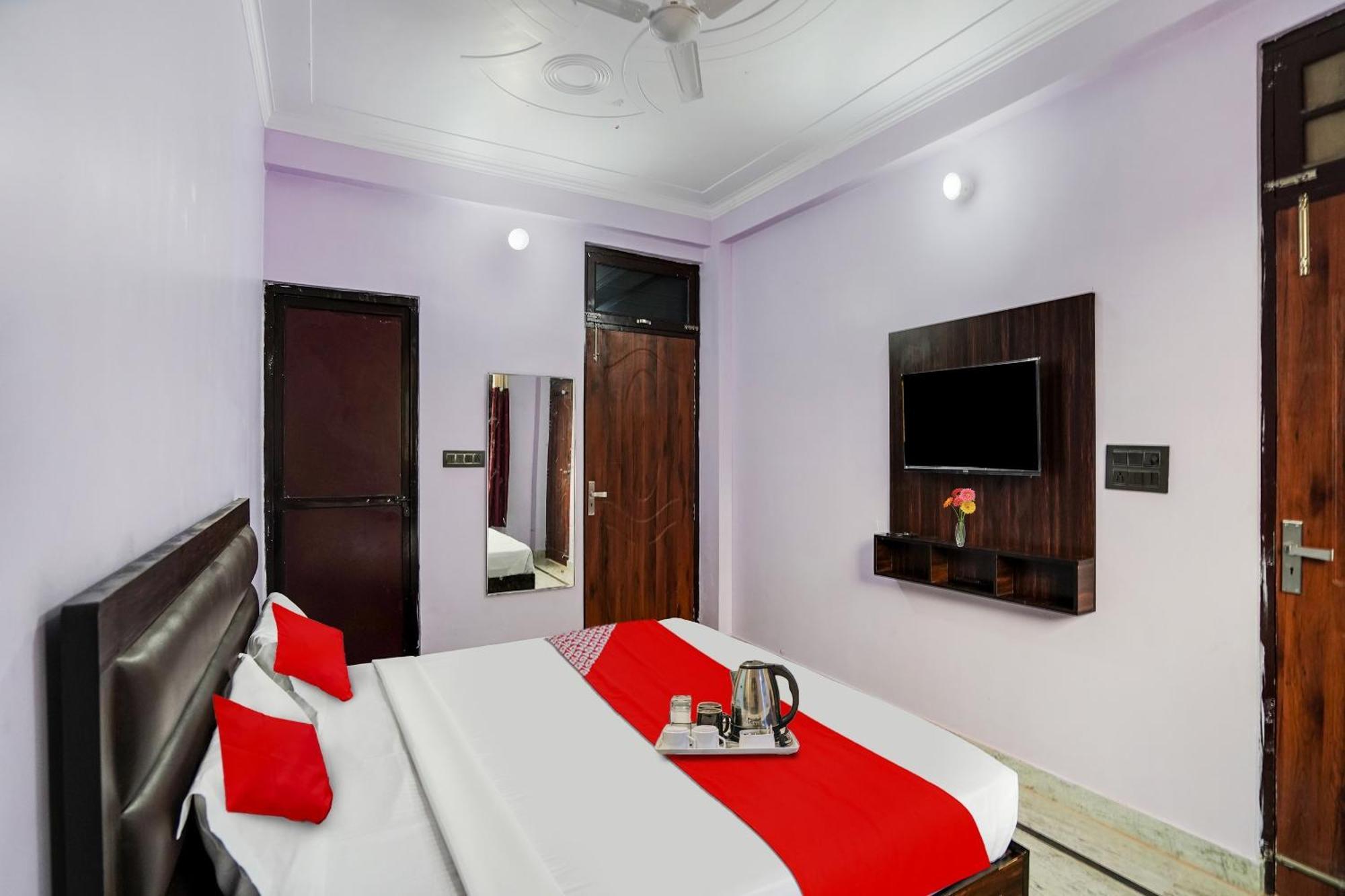 Chinhat Hotel O Ayurma Inn מראה חיצוני תמונה